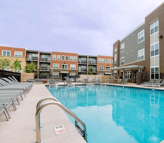 Luxury Apartments in Cincinnati, OH BrookStone Village